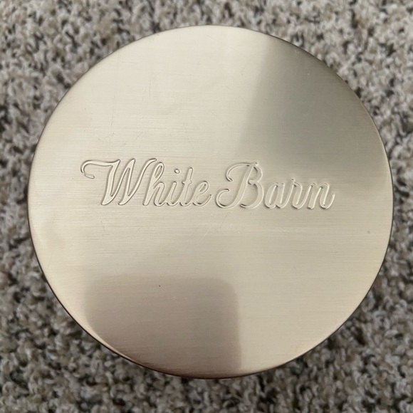 White Barn Black Cherry Merlot Candle - Picture 3 of 4